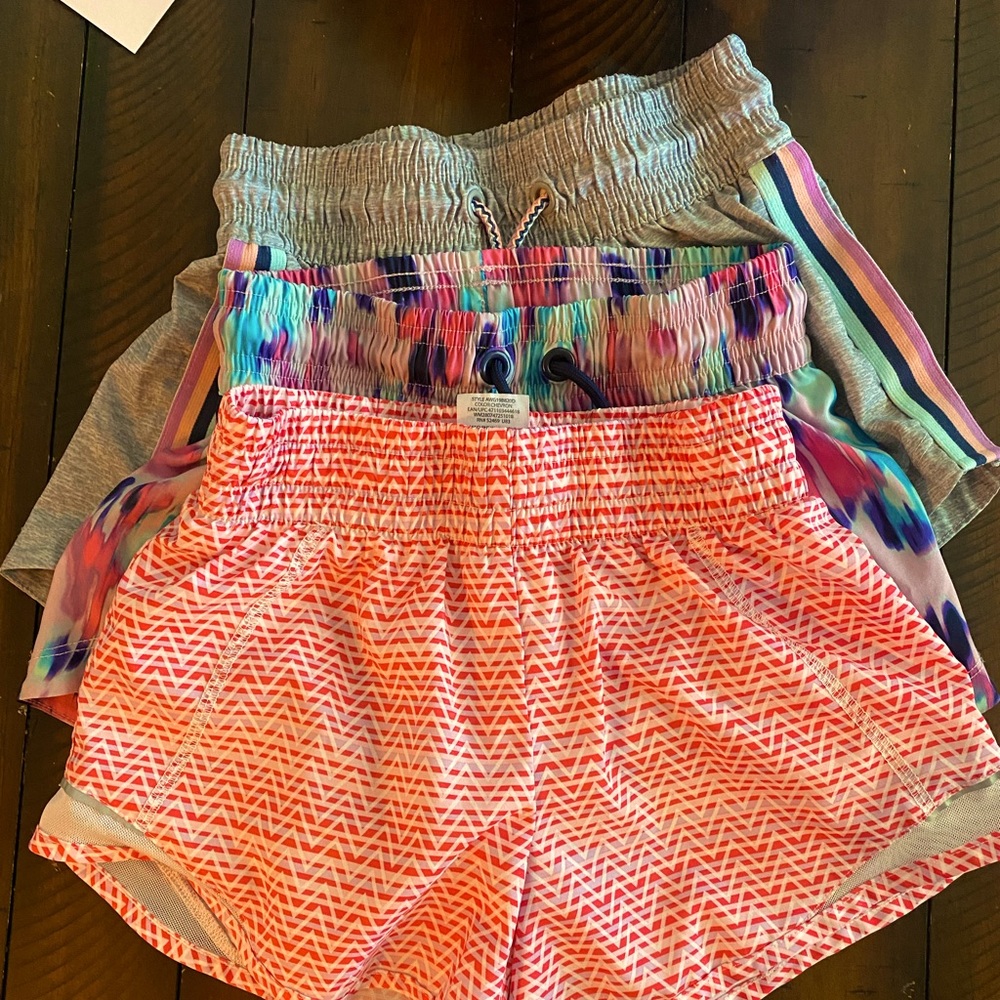 Bundle of 3 girls shorts size 7/8